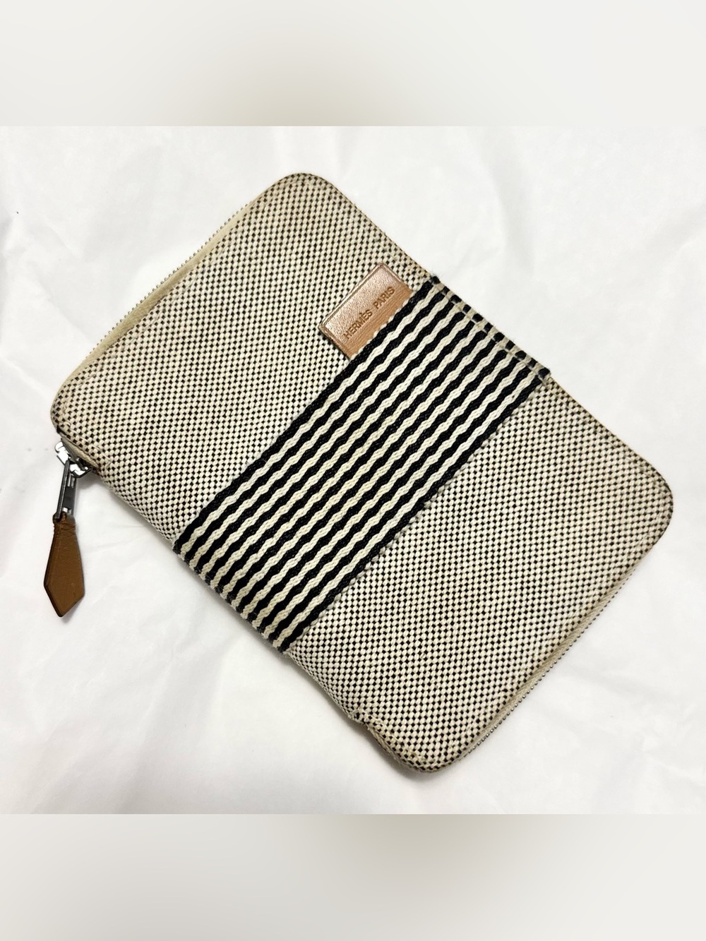 Hermès AUTHENTIC Herline Zip Around Wallet - Picture 3 of 16